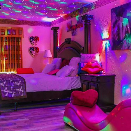Luxe Romantic Suites Dolton 外观 照片